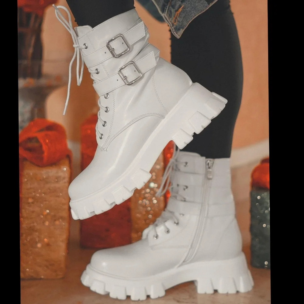 Just In 🤍Natasha White combat Boot - Picture 2 of 6
